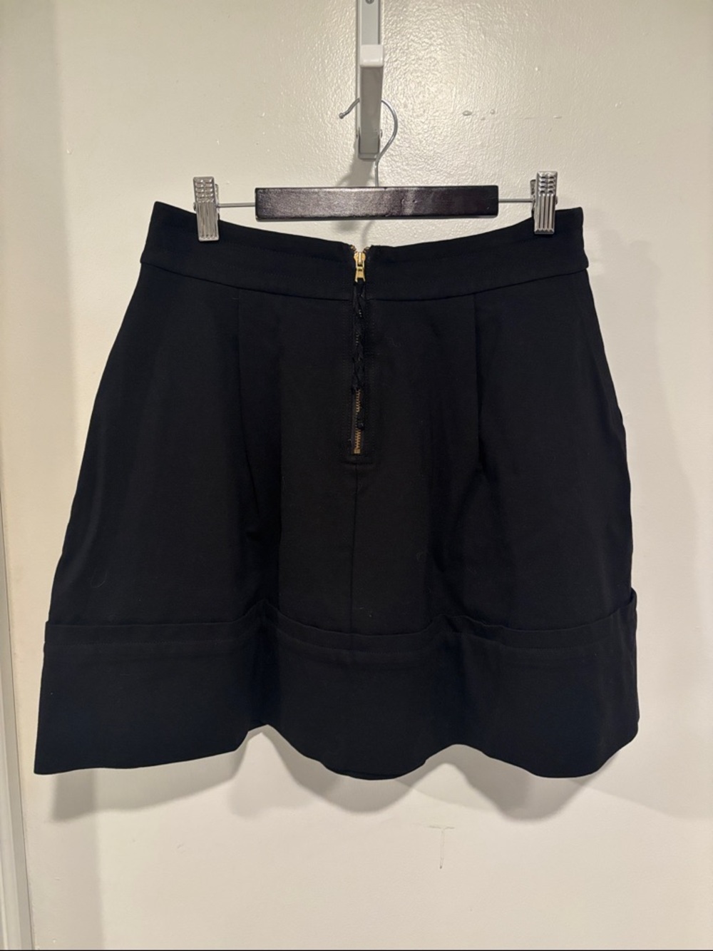 Marc by Marc Jacobs Black Pleated Mini Skirt with Pockets! Size 4 - Picture 2 of 4